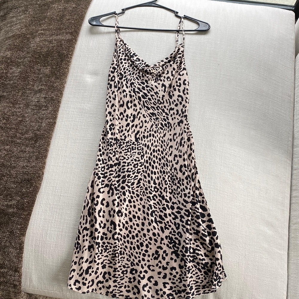 Cute leopard print silky dress! Size small. Only wore once! 🐆